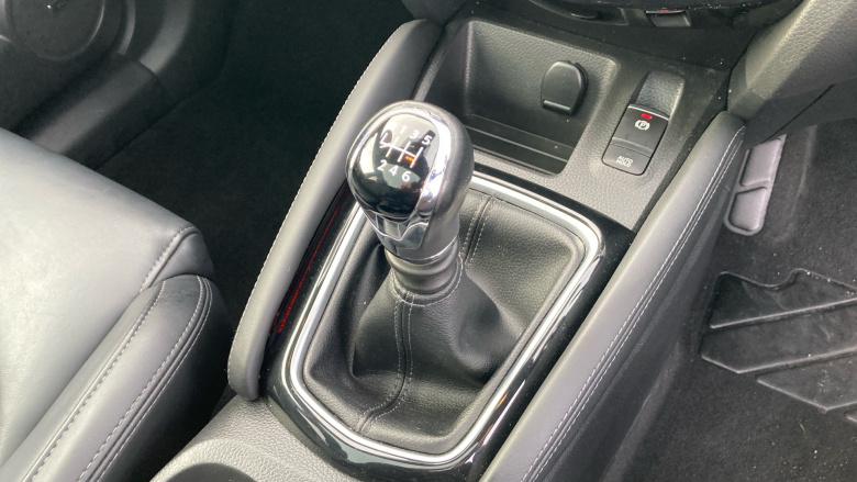 Nissan Qashqai 1.3 DiG-T Tekna+ 5dr Petrol Hatchback